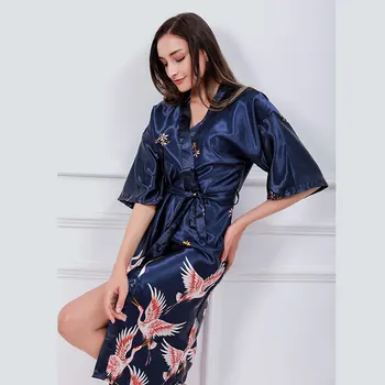 2020. gada Vasarā Jaunu Sexy V-neck Vannas Drēbes Sieviešu Mājīgu Ledus Zīda Print Plus Lieluma Naktskrekls Līgava Sarkana Kleita Sleepwear Līgavas Dāvanu