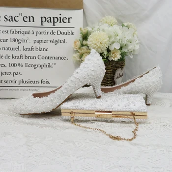 BaoYaFang White Flower Kāzu kurpes un somas komplekti Dāmas Norādīja Toe kurpes sieviete augstpapēžu Sweet Līgavas Sūkņi un atbilstoša soma