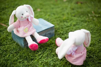 Bērnu rotaļlietas trušu zvani Plīša Lelle Pildītos Gultu karājas Pavada trušu Ratlle auto gultas karājas Mobilo rozā Kokvilnas Izglītības bērns