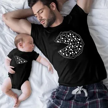 Ir 2021. Jaunu Papa Mama Bērnu Picu Smieklīgi Ģimenes Izskatās, T Kreklu, lai Māmiņa un Man Saskaņojot Tērpiem Tēva Dēls Balck Saskaņot Drēbes
