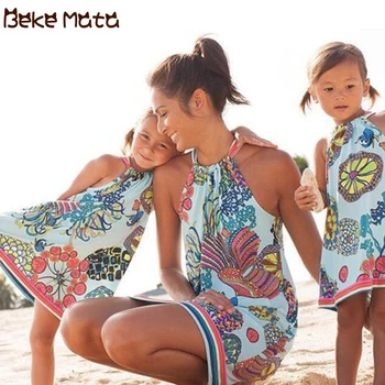 Māte Meitu Kleitas, Vasaras 2020. Gadam Māmiņa Un Man Drēbes Beach Cilpu Okeāna Drukāt Ģimenes Mamma Izskatās Meitene Ģimenes Saskaņojot Tērpiem