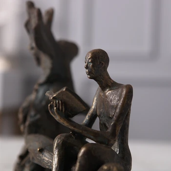 Mūsdienu Anotācija Uzdevums Sēdēt Uz Koka Stumbra Lasīt Grāmatu Statuja Mājas Sveķu Mākslas Amatniecība Dāvanu Figūriņas Home Decoration Accessories