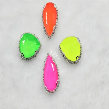 Neona Krāsas rhinestone Aplikācijas Strass Dimantu ar nagiem Pogas asaras formas Rotaslietu izgatavošana ClothingSEW PAR