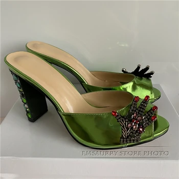 Seksīgā Crystal Puses-formas Puse Sandales Sieviešu Zaļš Lakādas Peep Toe sandales ar siksniņām Skrejceļa Mūļu Dimanta augstpapēžu kurpes Sievietēm